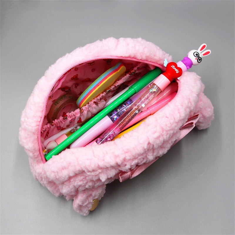 Porta material escolar de pelúcia kawaii